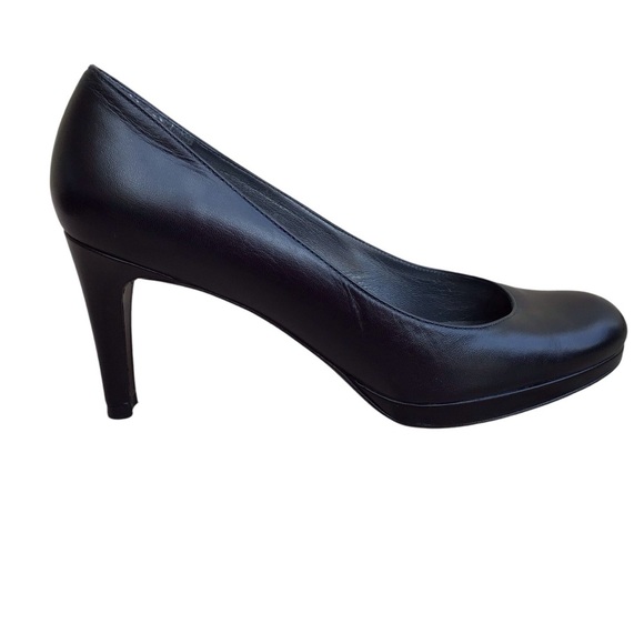 Stuart Weitzman Platswoon Black Leather Pumps - Picture 13 of 15